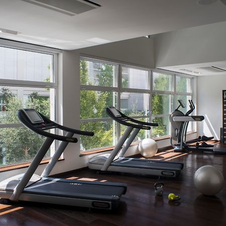 Magna Pars L'Hotel A Parfum, Small Luxury Hotels Of The World Милано Екстериор снимка The gym at the Mandarin Oriental, Munich
