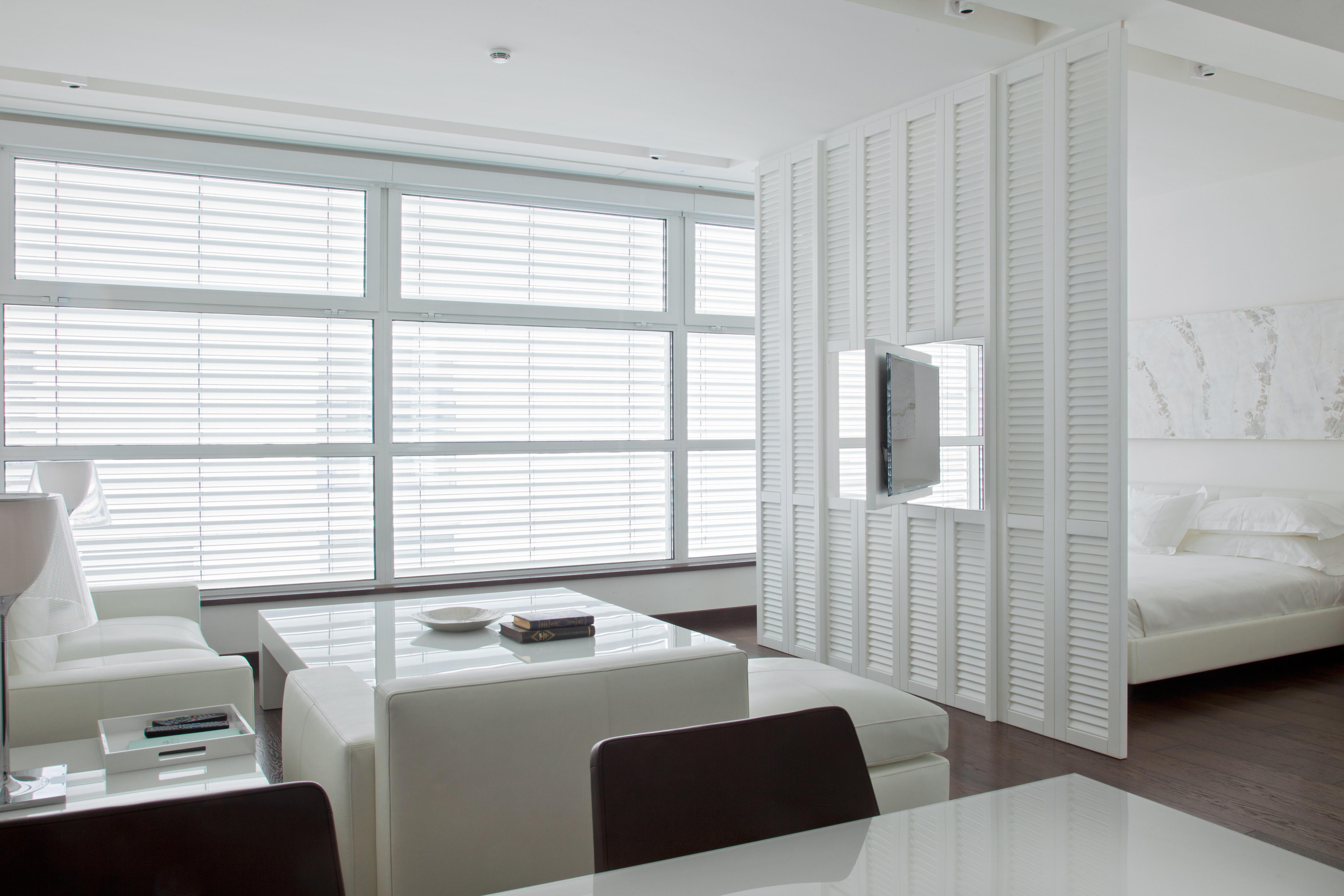 Magna Pars L'Hotel A Parfum, Small Luxury Hotels Of The World Милано Екстериор снимка Venetian blinds