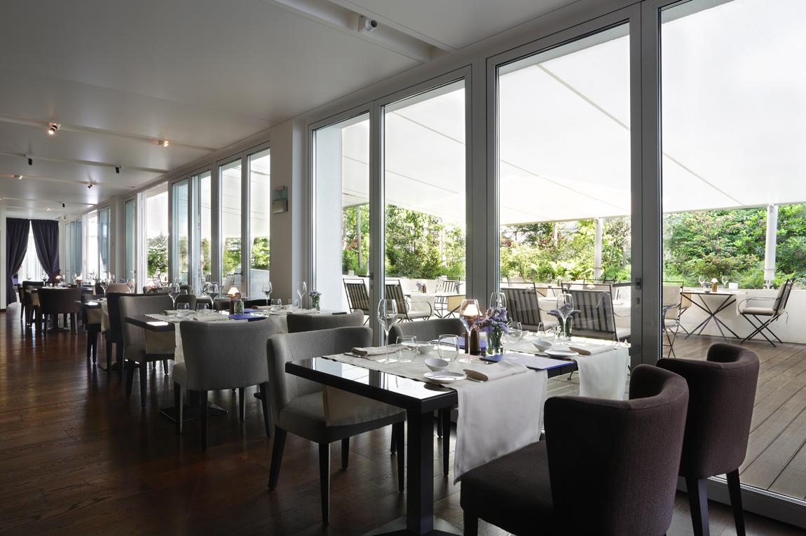 Magna Pars L'Hotel A Parfum, Small Luxury Hotels Of The World Милано Екстериор снимка Restaurant