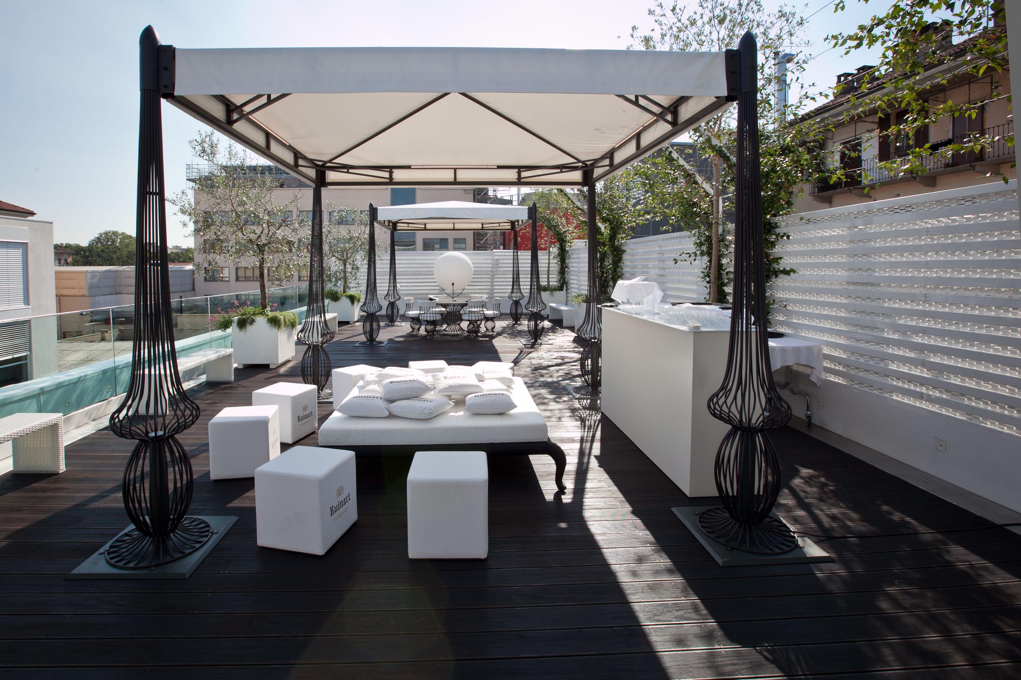 Magna Pars L'Hotel A Parfum, Small Luxury Hotels Of The World Милано Екстериор снимка The rooftop terrace