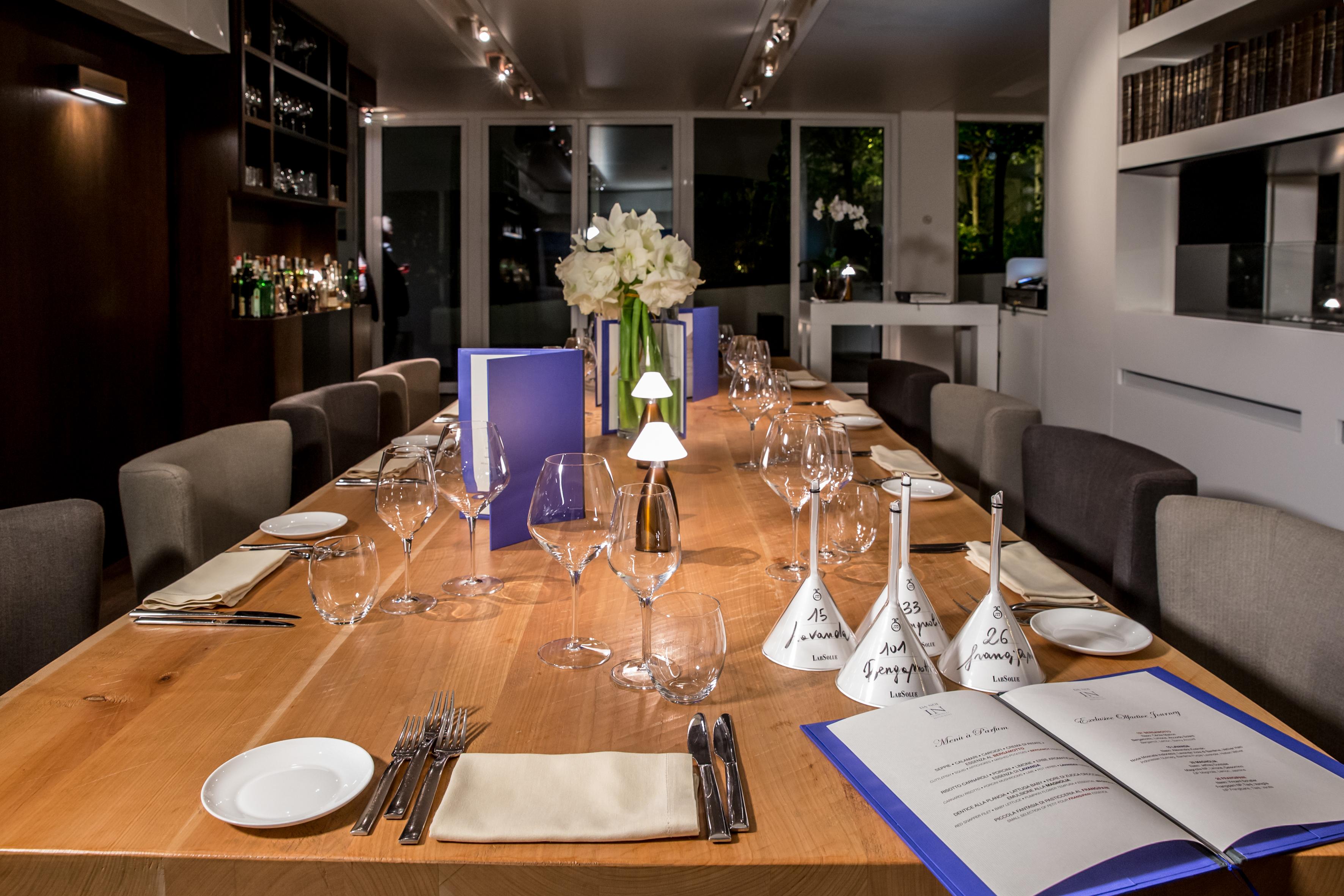 Magna Pars L'Hotel A Parfum, Small Luxury Hotels Of The World Милано Екстериор снимка The Wine Scholar Guild's wine education center in New York City