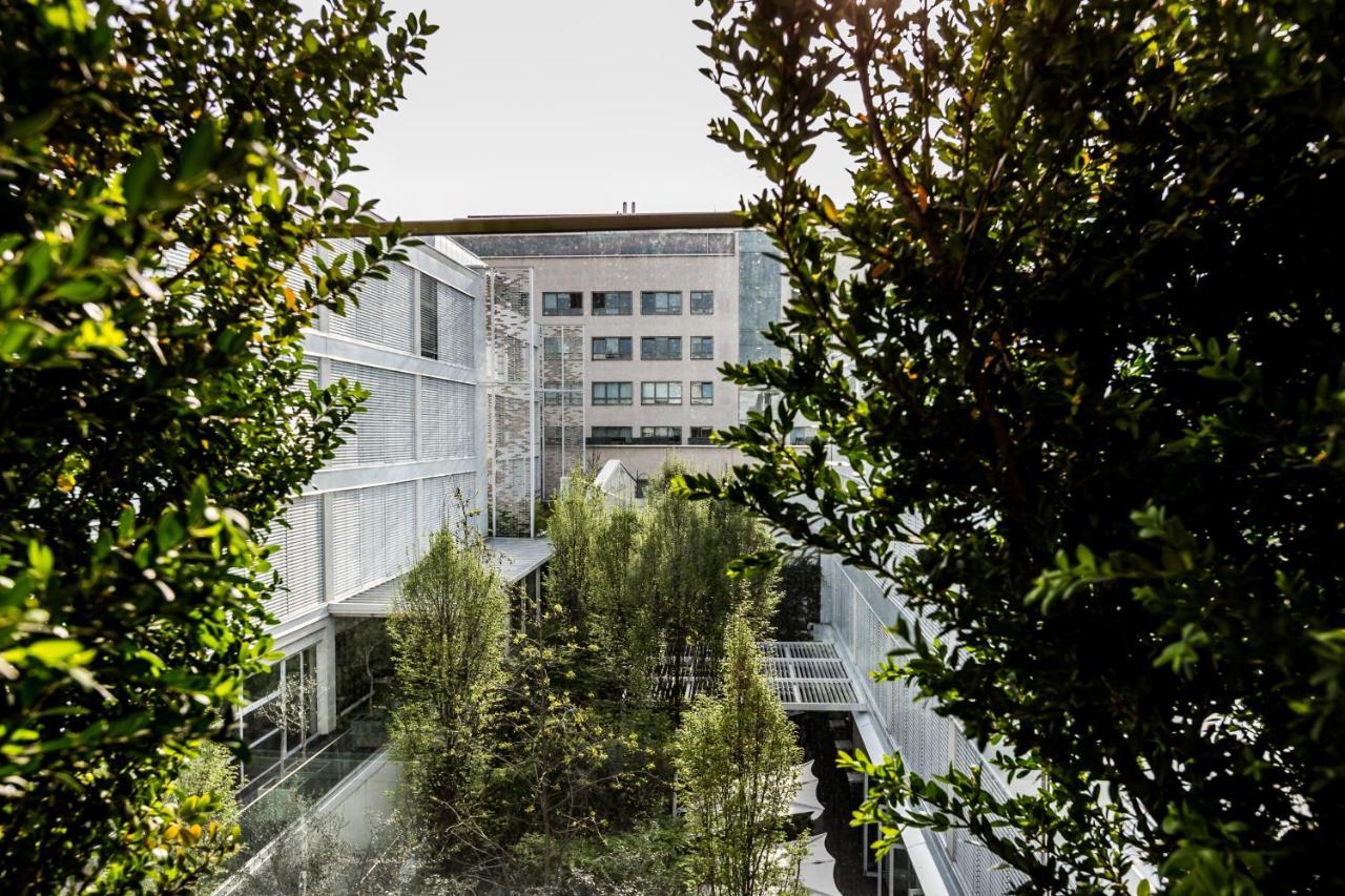 Magna Pars L'Hotel A Parfum, Small Luxury Hotels Of The World Милано Екстериор снимка The new building of the University of Applied Sciences and Medical University of Southern Tyrol